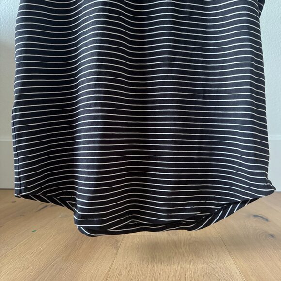 ✨ Lululemon Love Crew T-Shirt – Black/White Stripe – Womens Size 6-8 - Picture 16 of 16